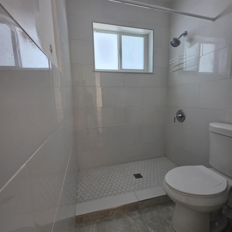 181 NE 168th Street # 2, North Miami Beach FL 33162 photo 3