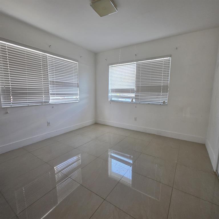 181 NE 168th Street # 2, North Miami Beach FL 33162 photo 4