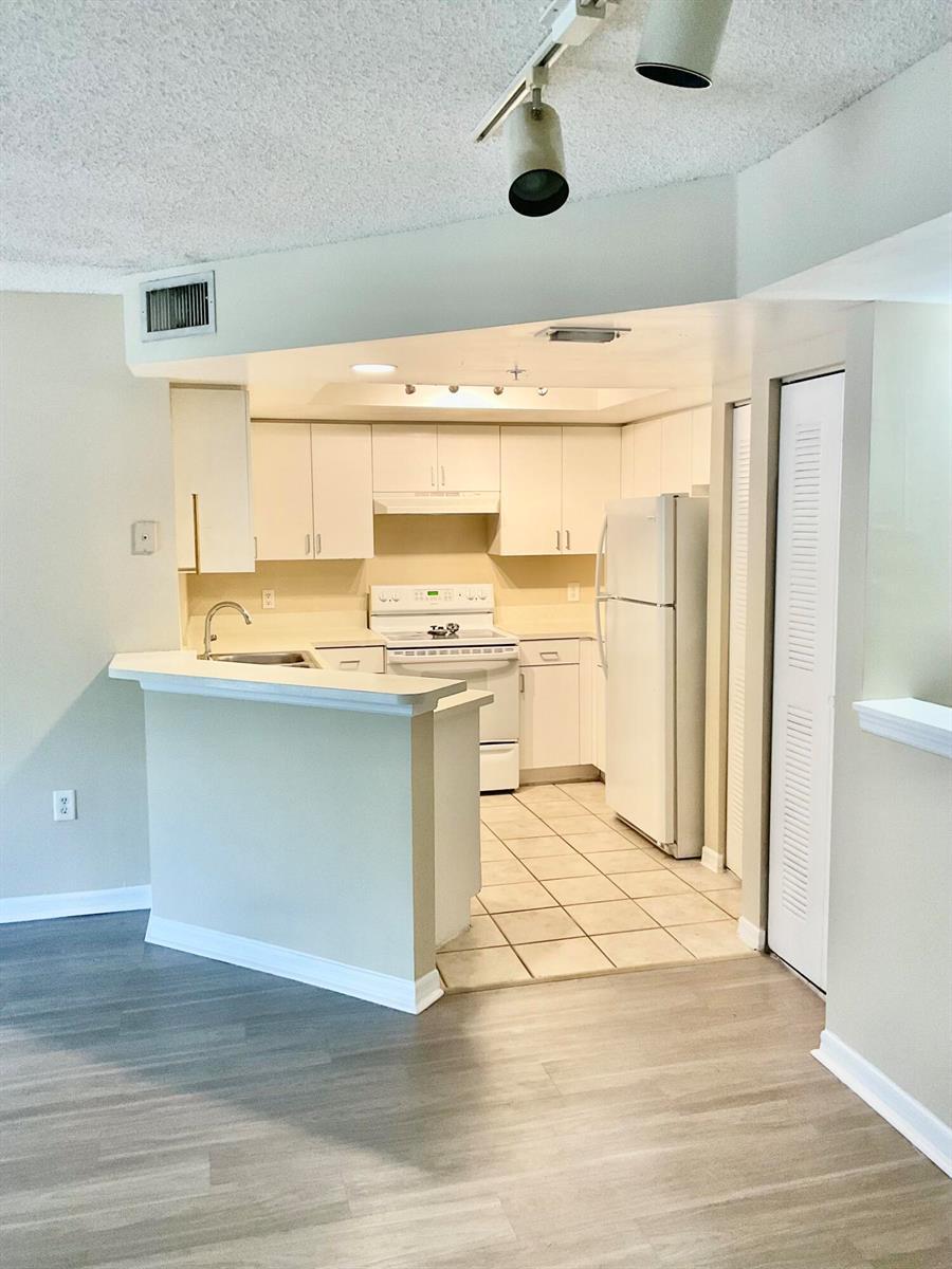 4163 N Haverhill Road # 1217, West Palm Beach FL 33417