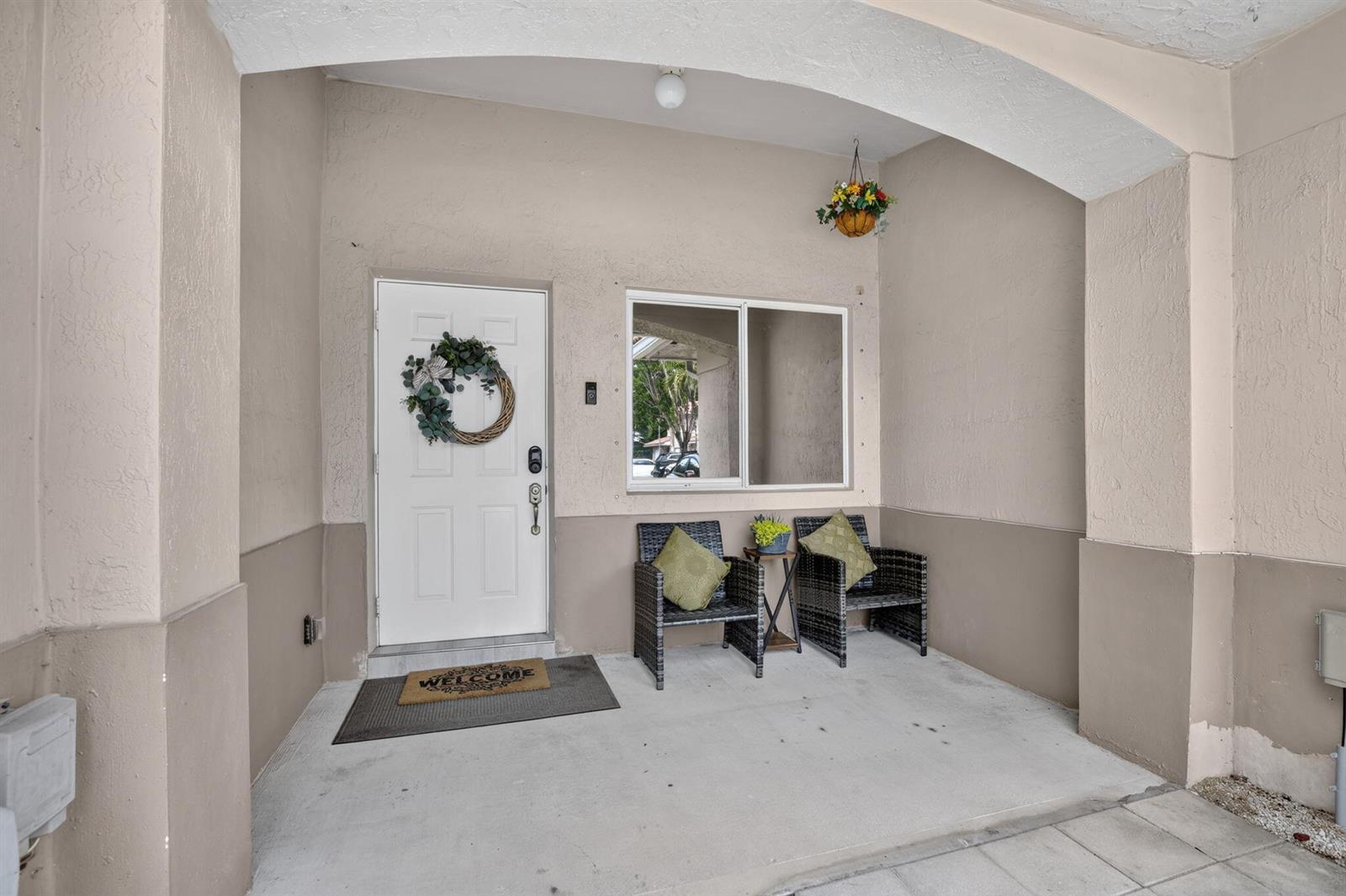 4950 PALM GARDEN Lane, Davie FL 33314 photo 2