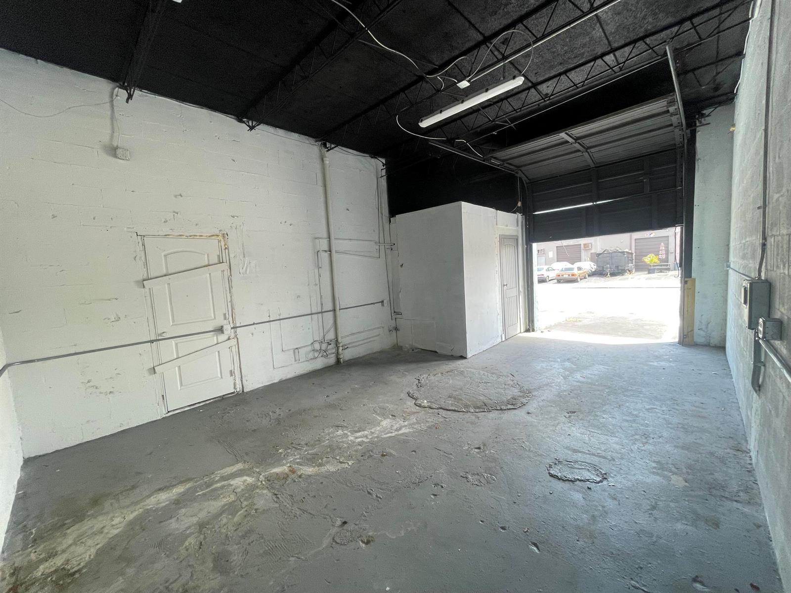823 NW 45TH Street, Oakland Park FL 33309