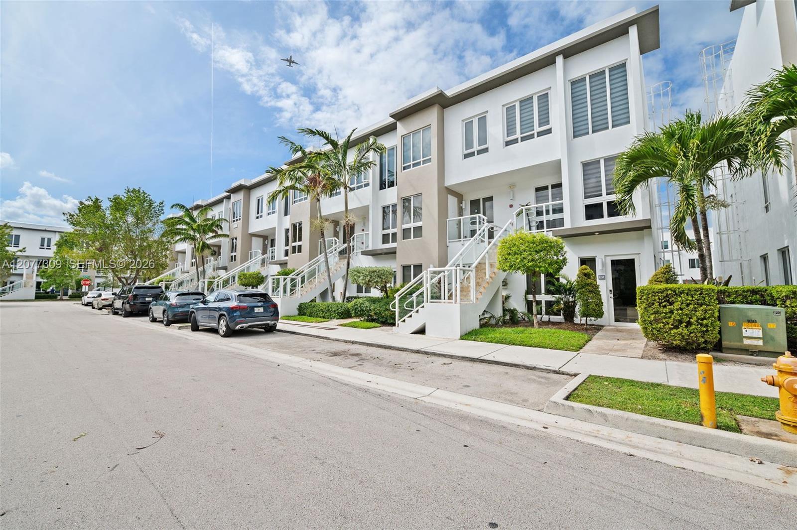 10305 NW 63rd Ter # 105, Doral FL 33178 photo 2