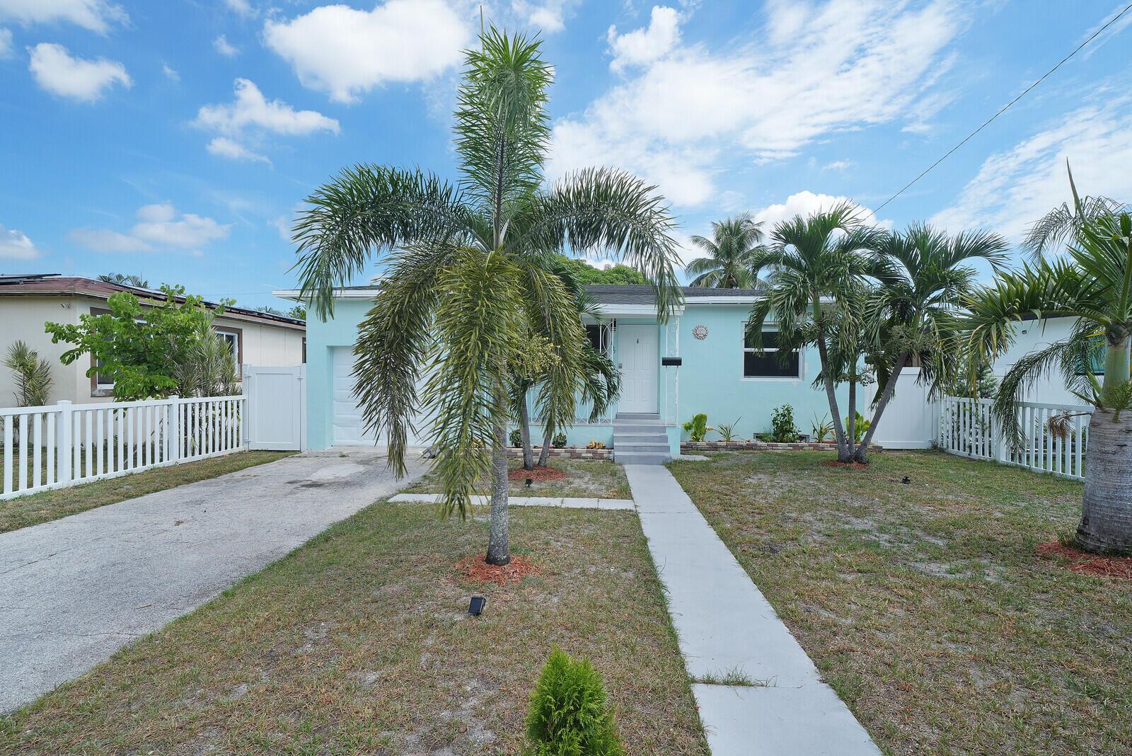 2517 Rodman Street, Hollywood FL 33020