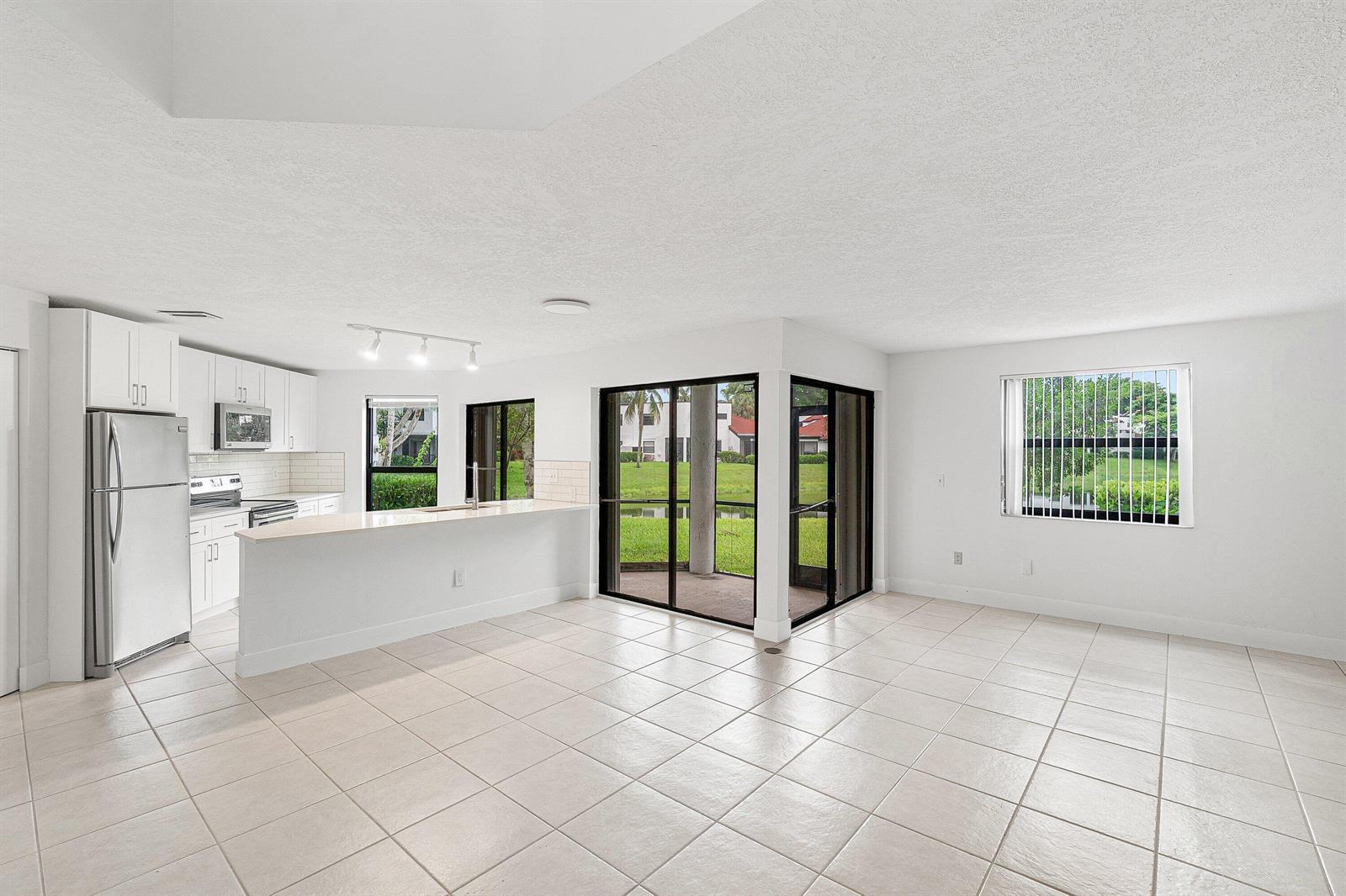 439 NW 36TH Avenue, Deerfield Beach FL 33442 photo 3