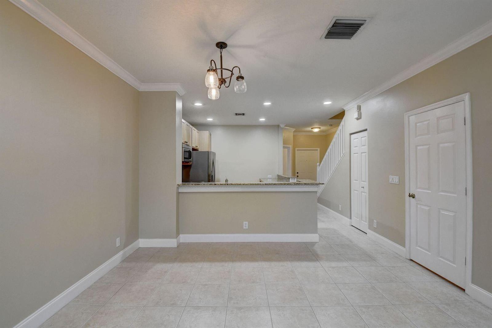 9113 Tremezzo Lane, Boynton Beach FL 33472 photo 4