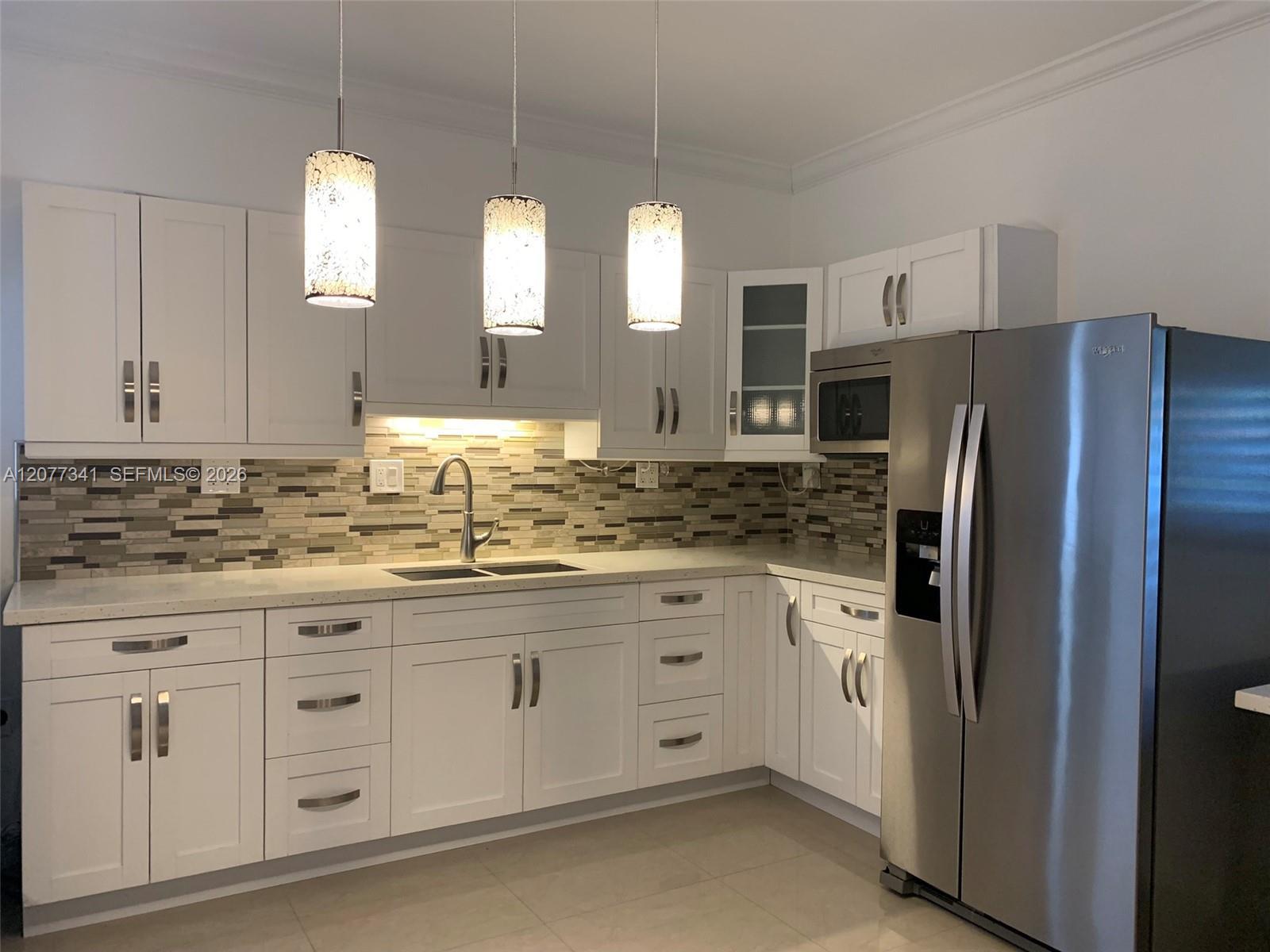 664 Bird Rd Rear, Coral Gables FL 33146 photo 2