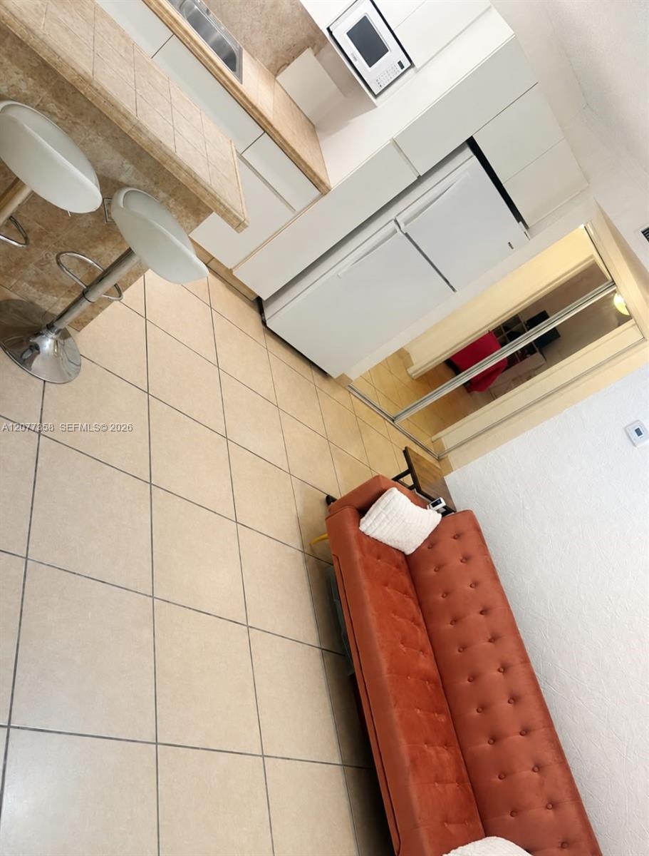 528 Meridian Ave # 202A, Miami Beach FL 33139 photo 3