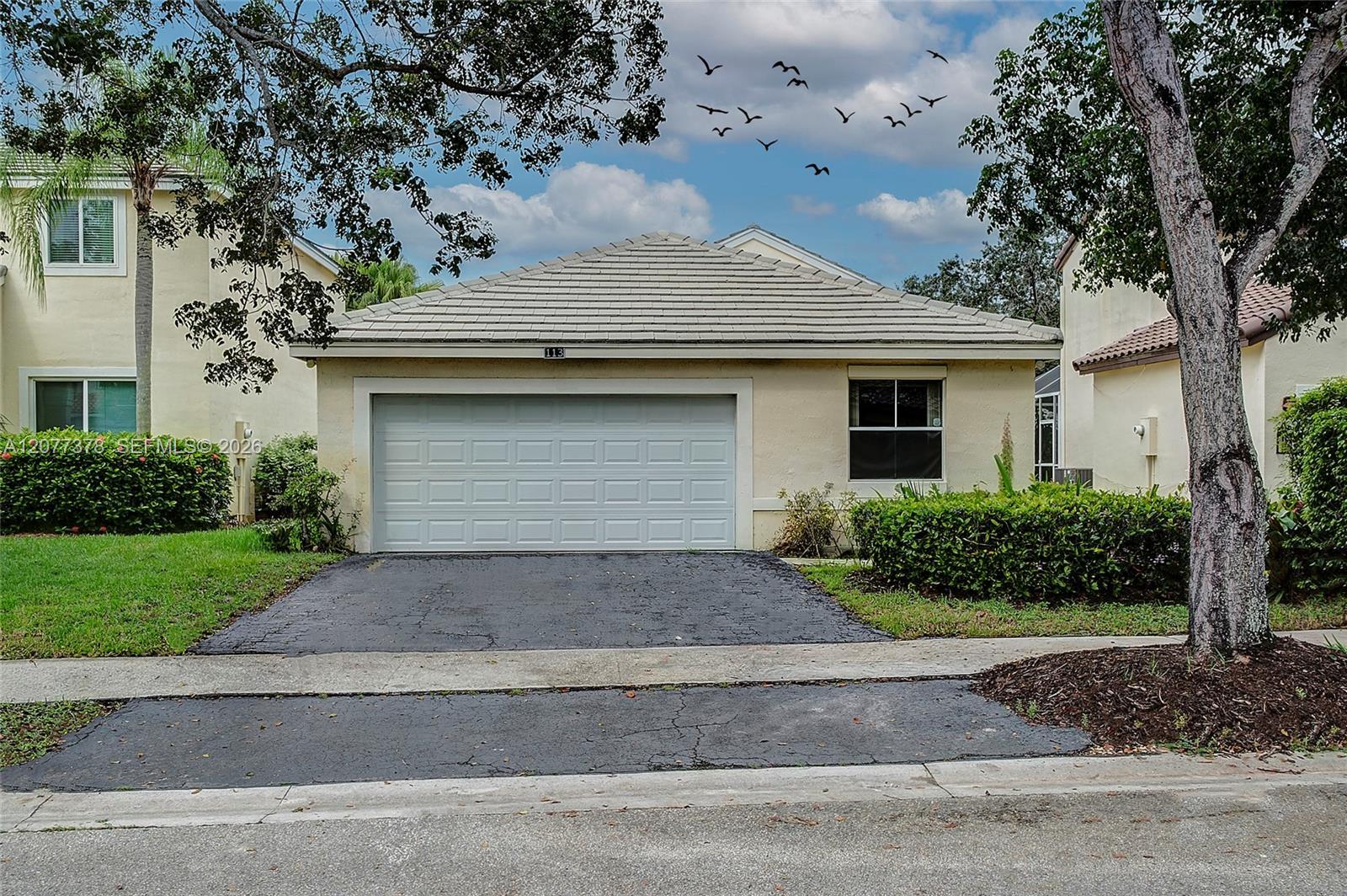113 W Bayridge Dr, Weston FL 33326 photo 2