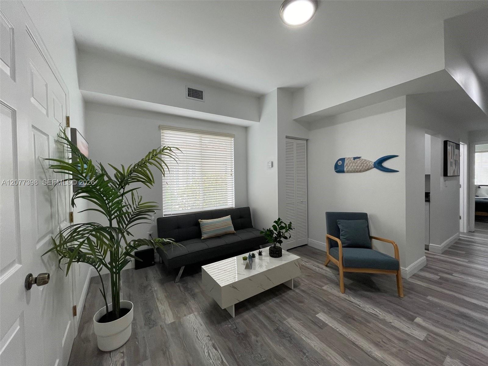 29 Oviedo Ave # 4, Coral Gables FL 33134