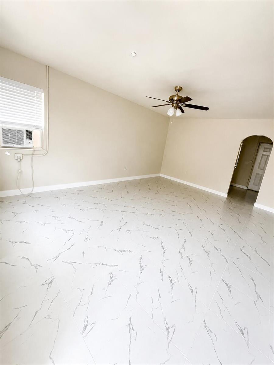 514 N 6TH Street, Fort Pierce FL 34950 photo 2