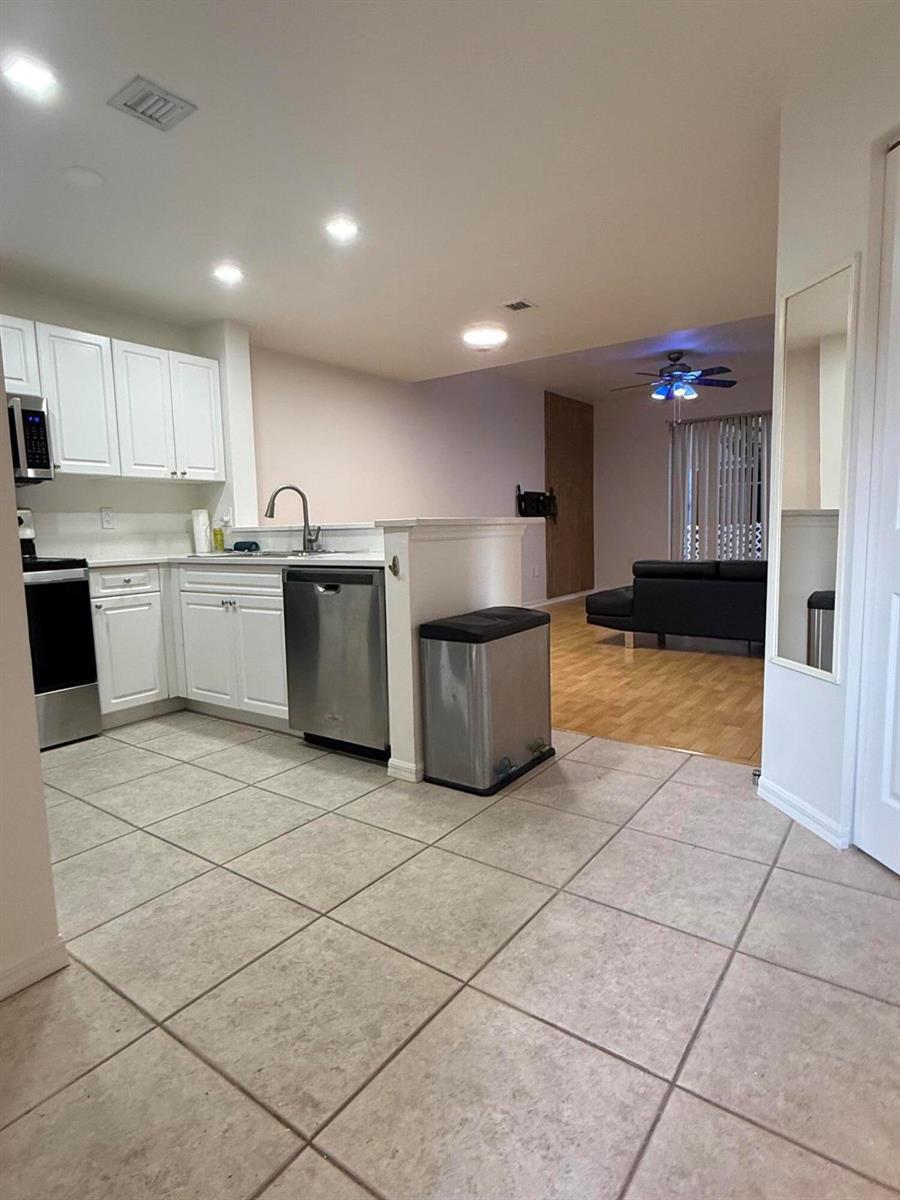 4167 CRYSTAL LAKE Drive, Deerfield Beach FL 33064 photo 4