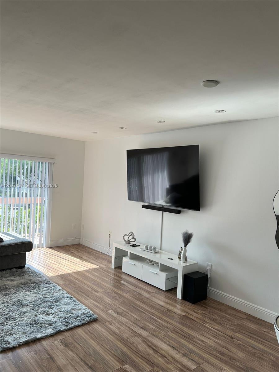 7810 Camino Real # 306, Miami FL 33143