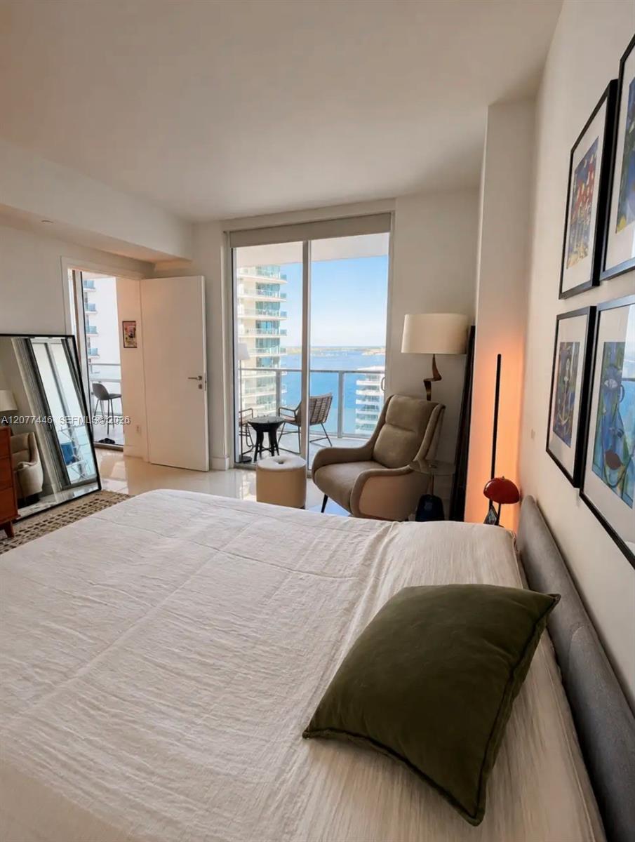 1300 Brickell Bay Dr # 1807, Miami FL 33131 photo 3