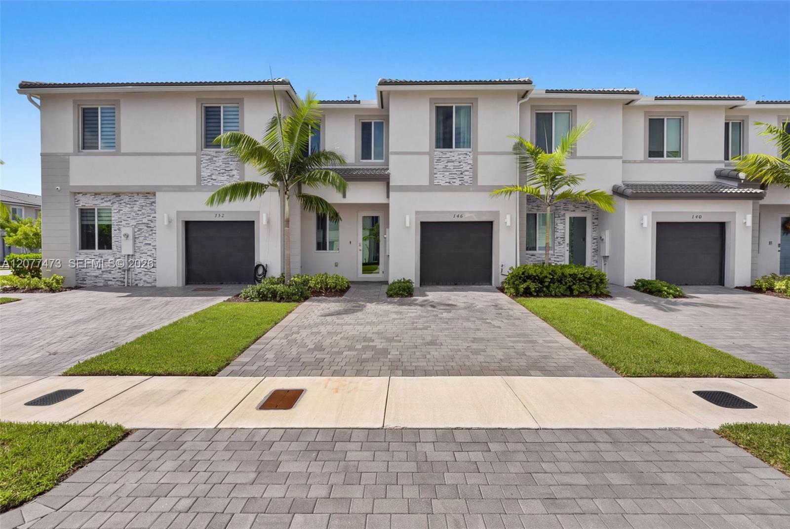 746 SE 14th St, Homestead FL 33034 photo 2