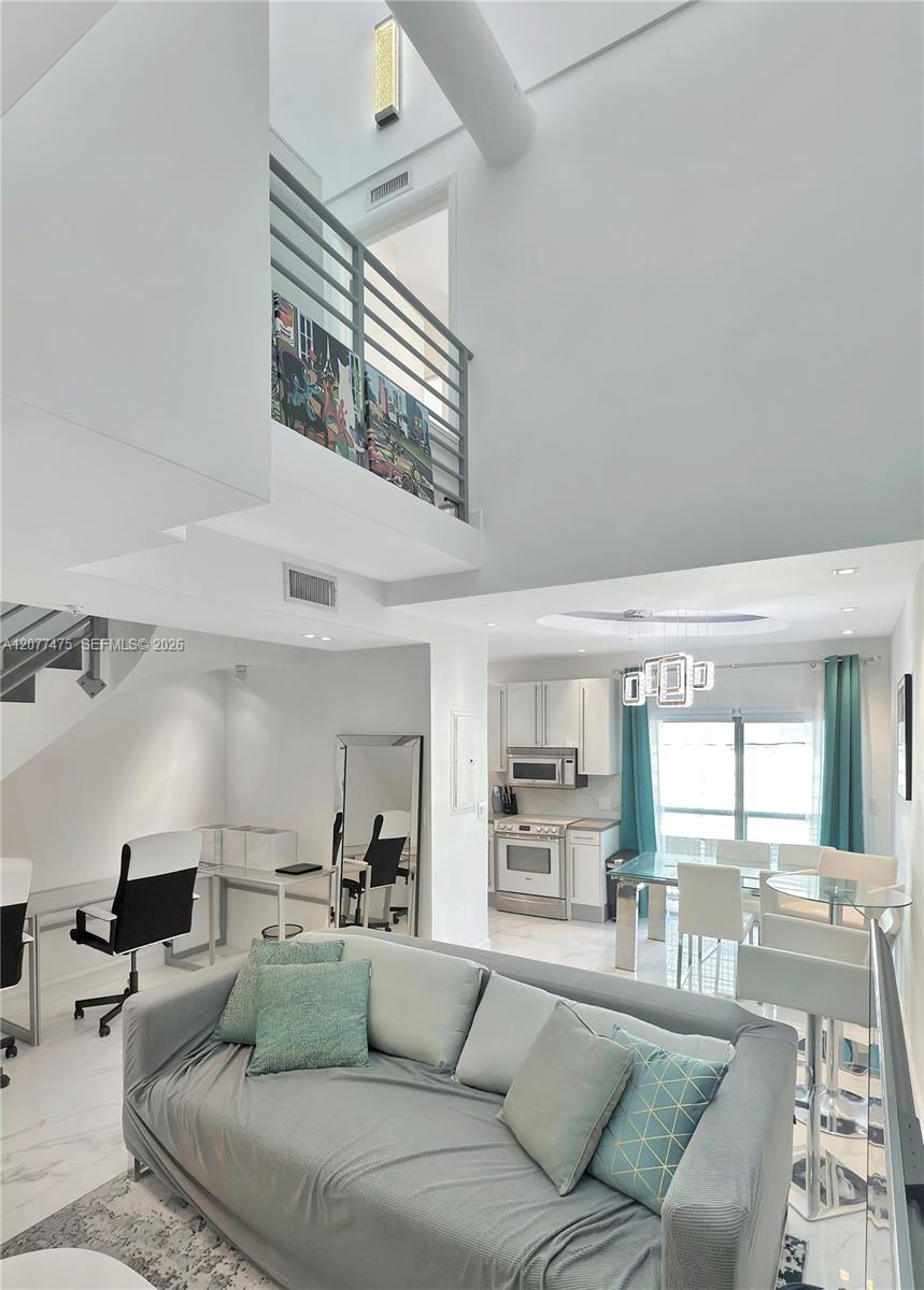734 Michigan Ave # 6, Miami Beach FL 33139 photo 4