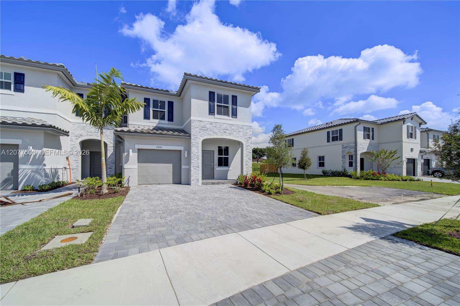 11881 NW 47th Mnr, Coral Springs FL 33076 photo 2