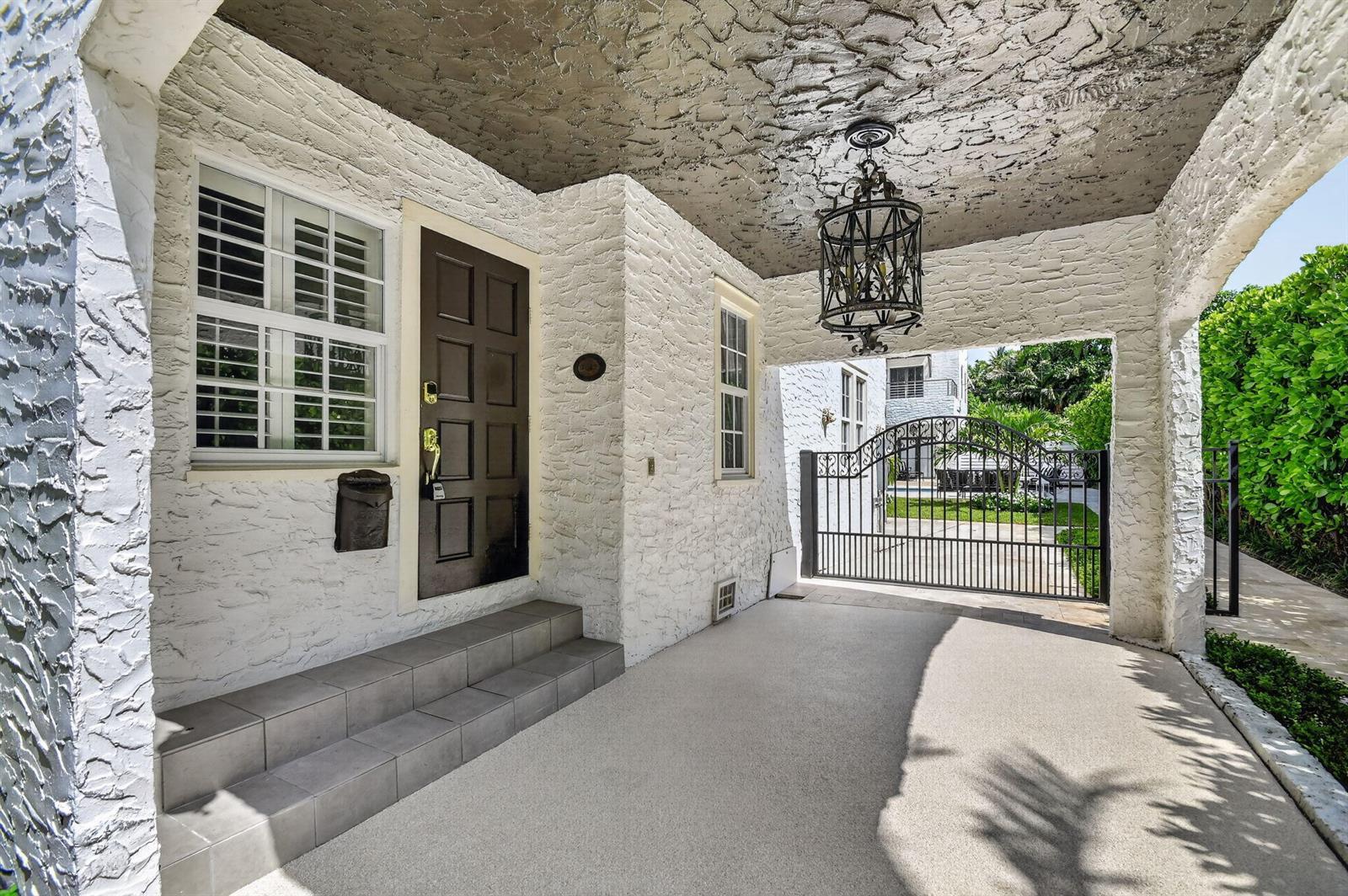 807 Ardmore Road, West Palm Beach FL 33401 photo 4