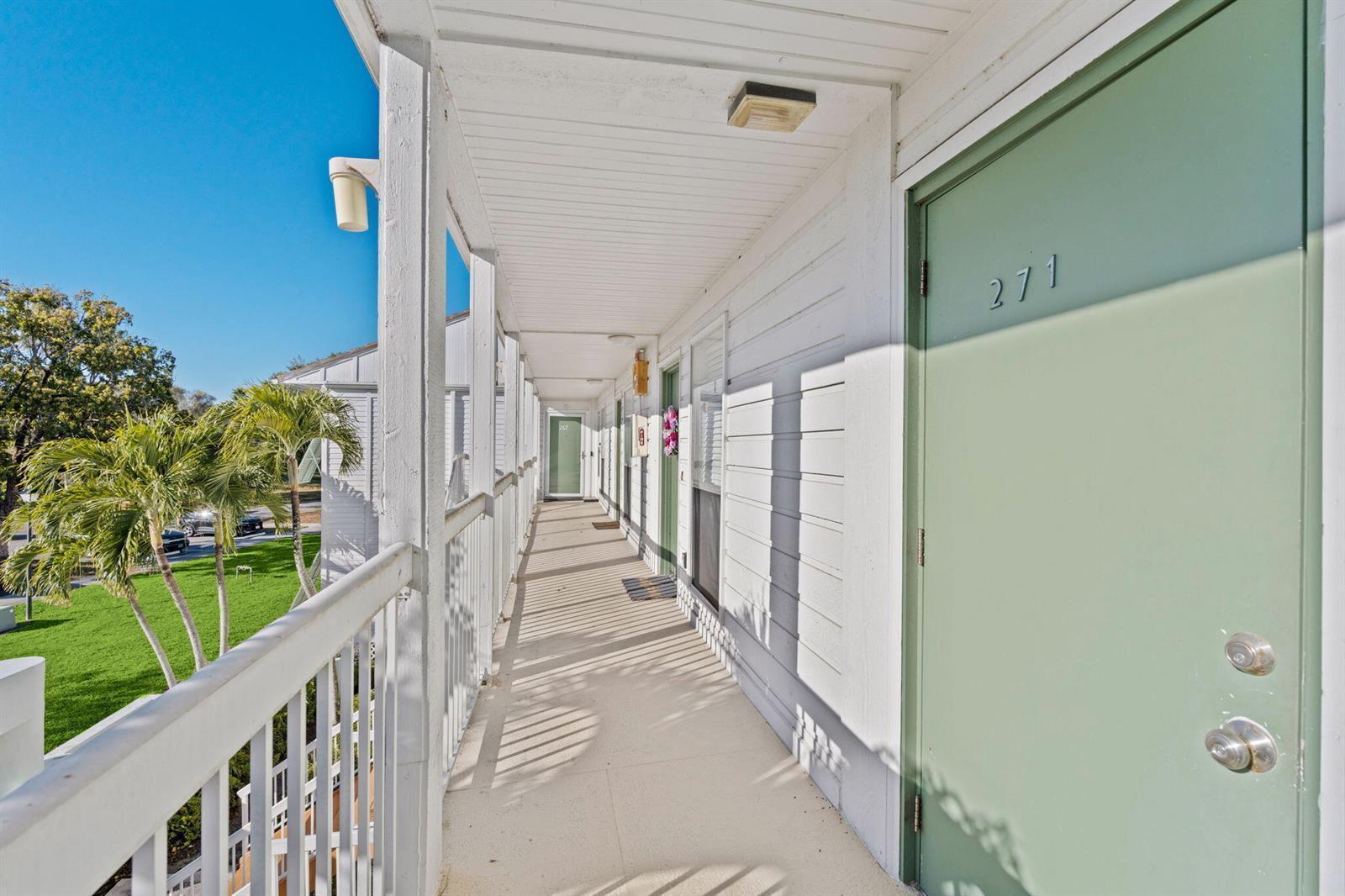 271 Cypress Point Drive, Palm Beach Gardens FL 33418 photo 5