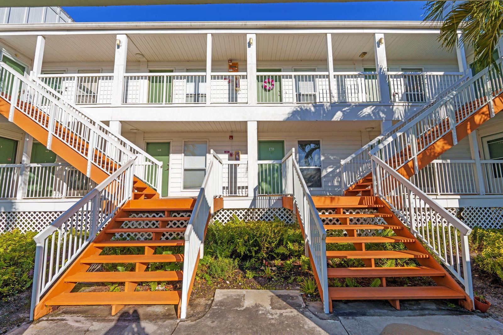 271 Cypress Point Drive, Palm Beach Gardens FL 33418 photo 4