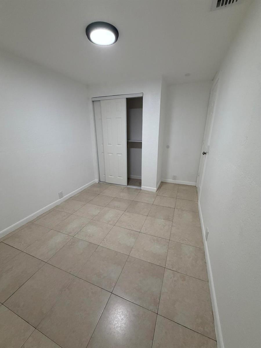 926 S F Street, FL 33460 photo 2