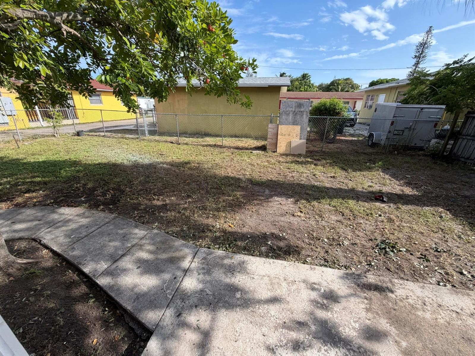 926 S F Street, FL 33460 photo 4