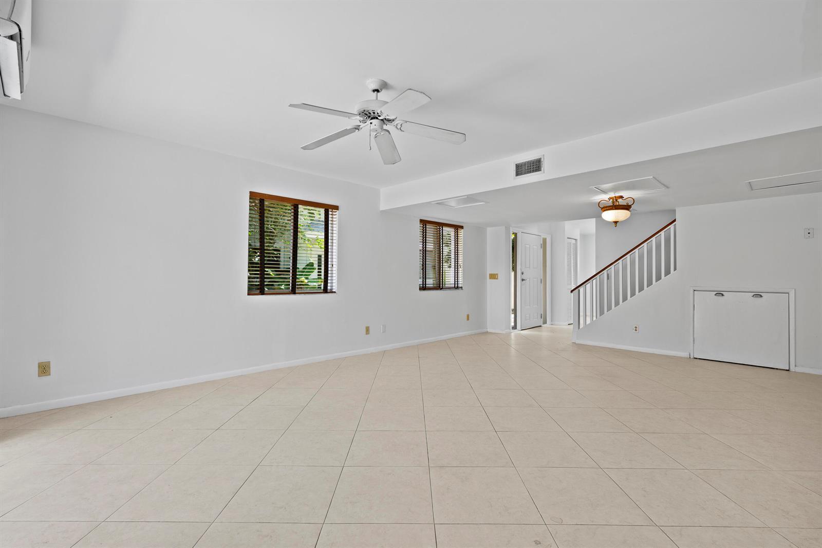6151 Riverwalk Lane Unit 8, Jupiter FL 33458 photo 5