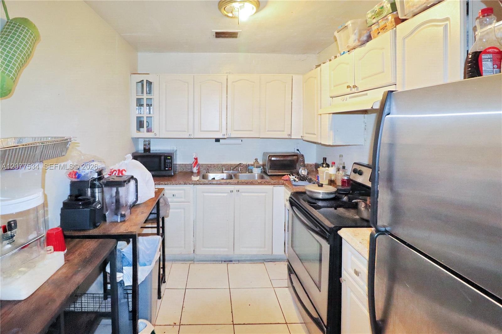 12040 NW 1st Ct, North Miami FL 33168 photo 5