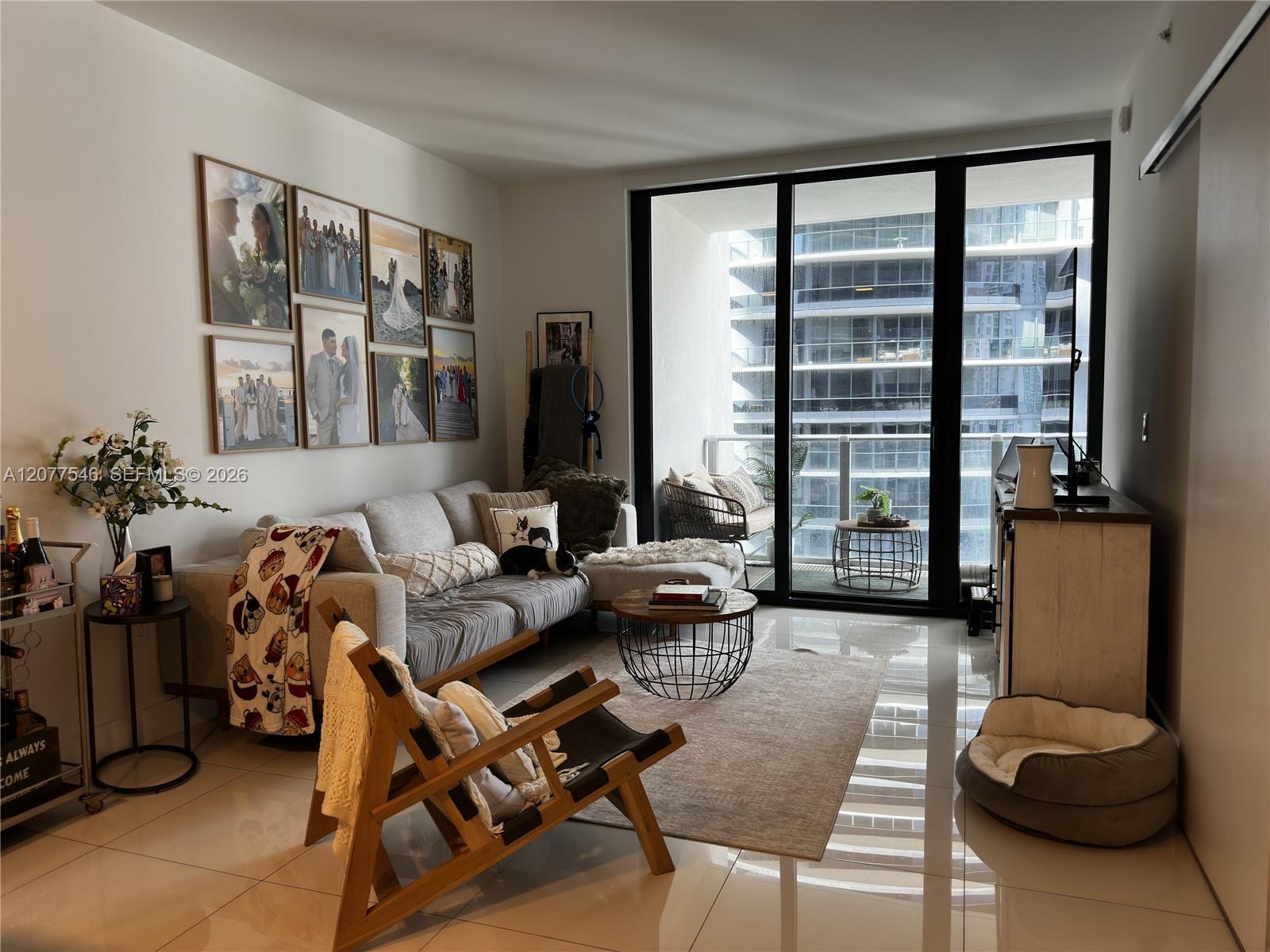 Miami, FL 33131 photo 4