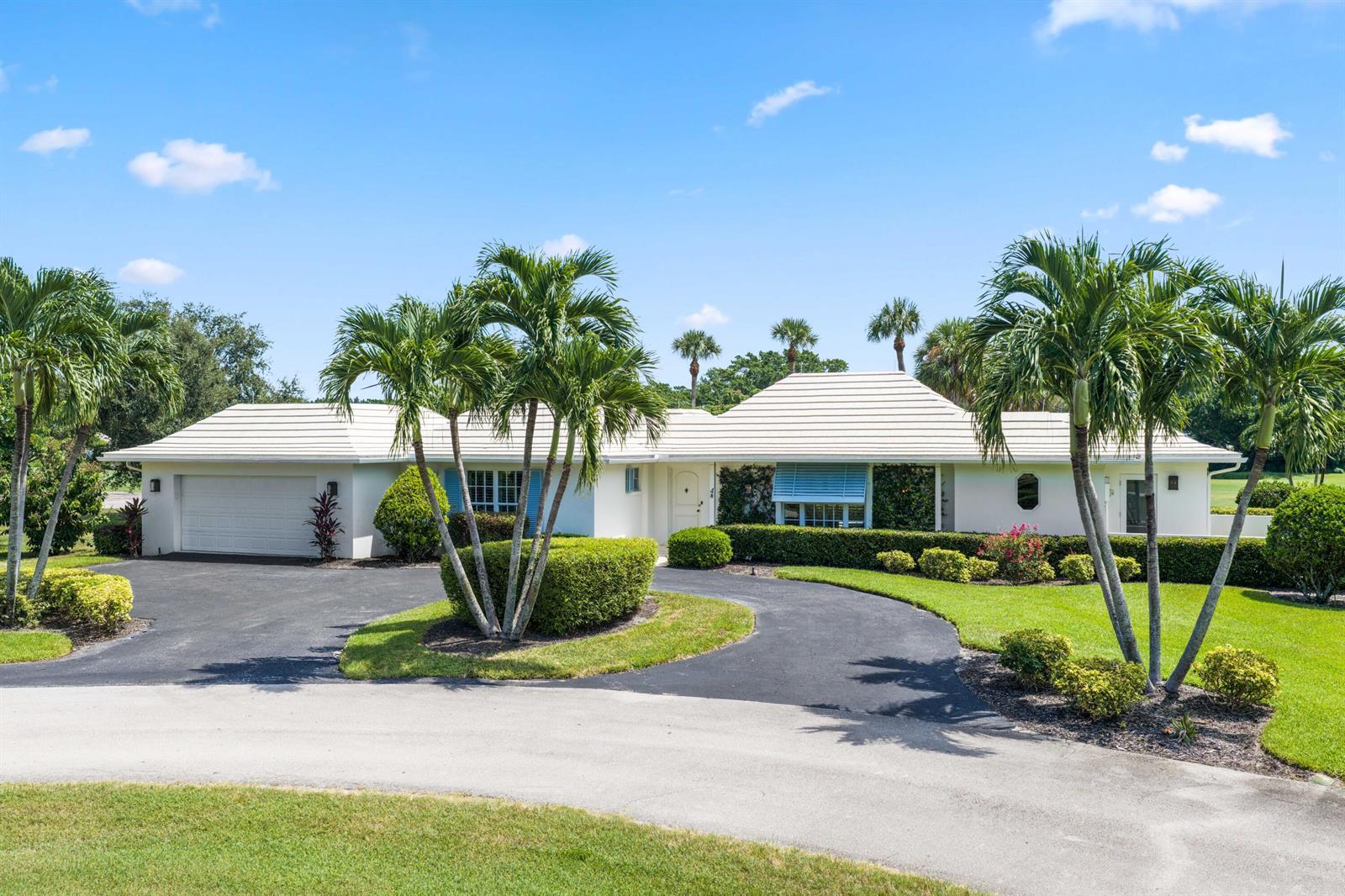 4 COUNTRY CLUB Circle, FL 33436