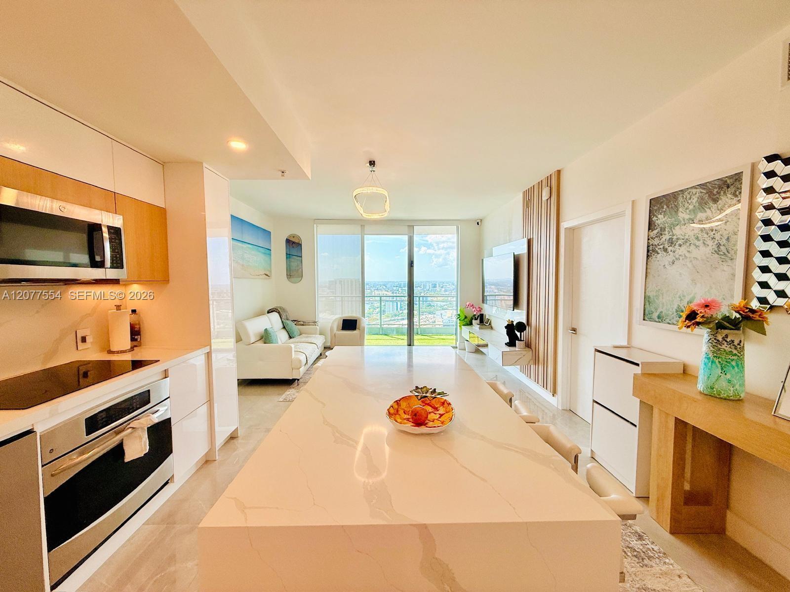 90 SW 3rd St # 3306, Miami FL 33130 photo 2