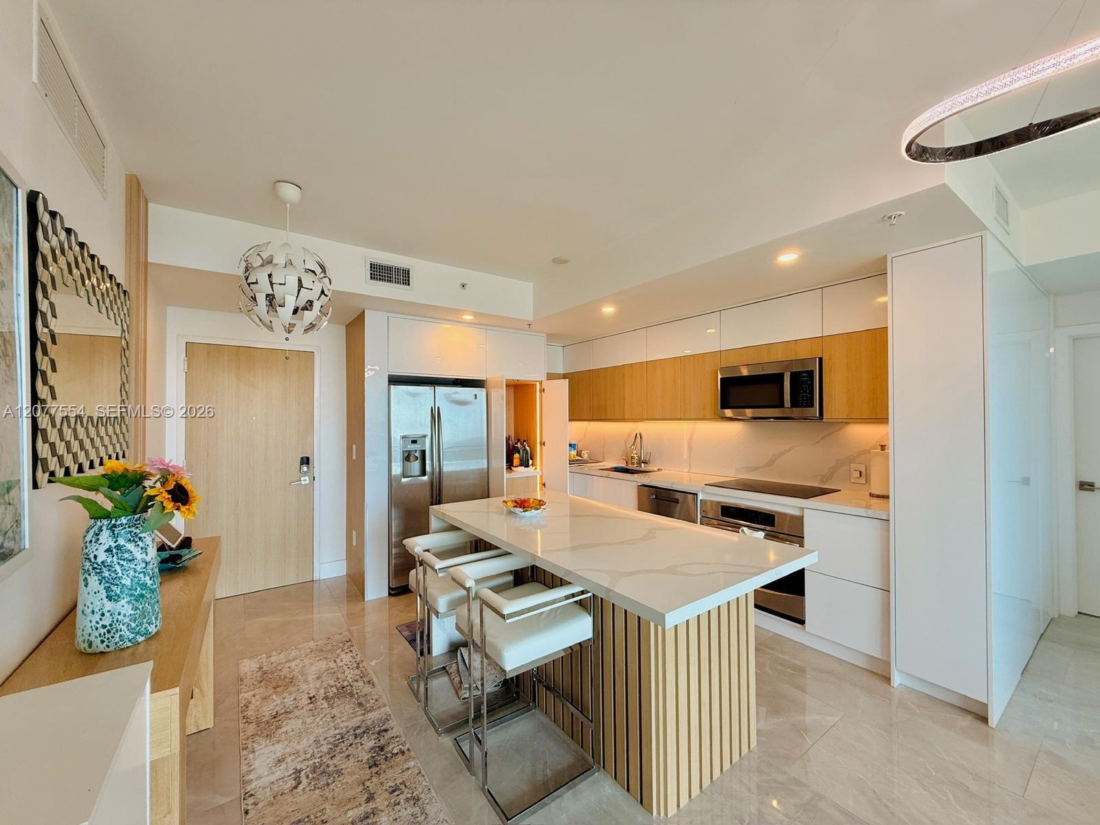 90 SW 3rd St # 3306, Miami FL 33130 photo 5