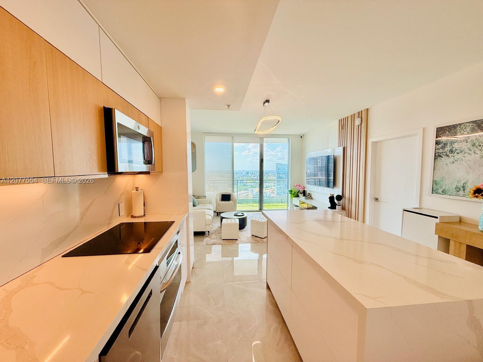 90 SW 3rd St # 3306, Miami FL 33130 photo 4