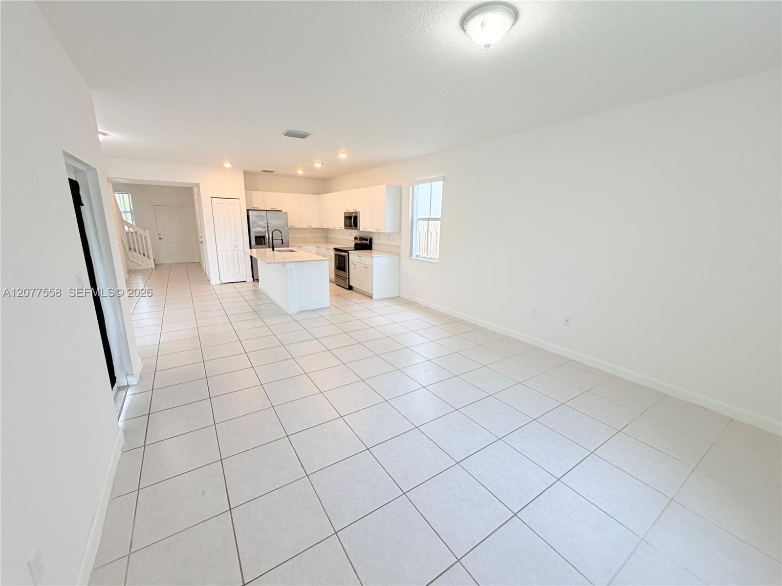 2405 NW 131st Cir, Miami FL 33167 photo 2