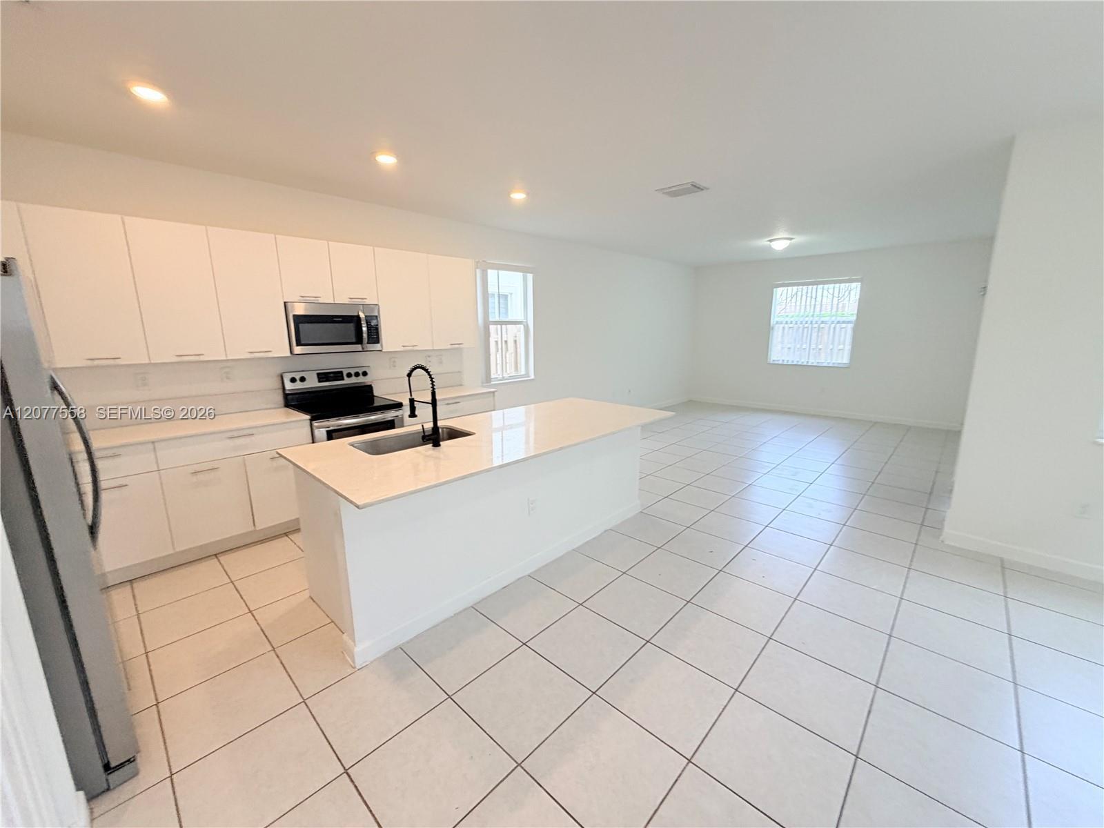 2405 NW 131st Cir, Miami FL 33167 photo 5