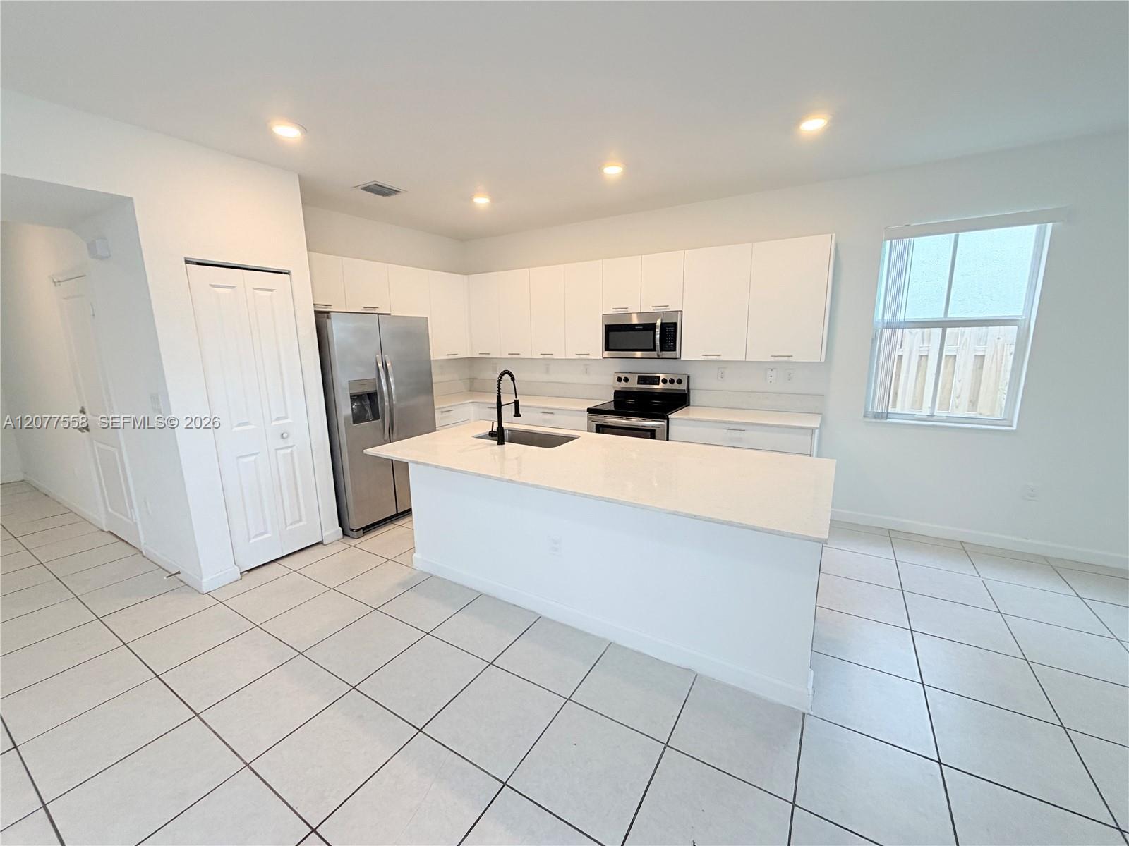 2405 NW 131st Cir, Miami FL 33167 photo 4