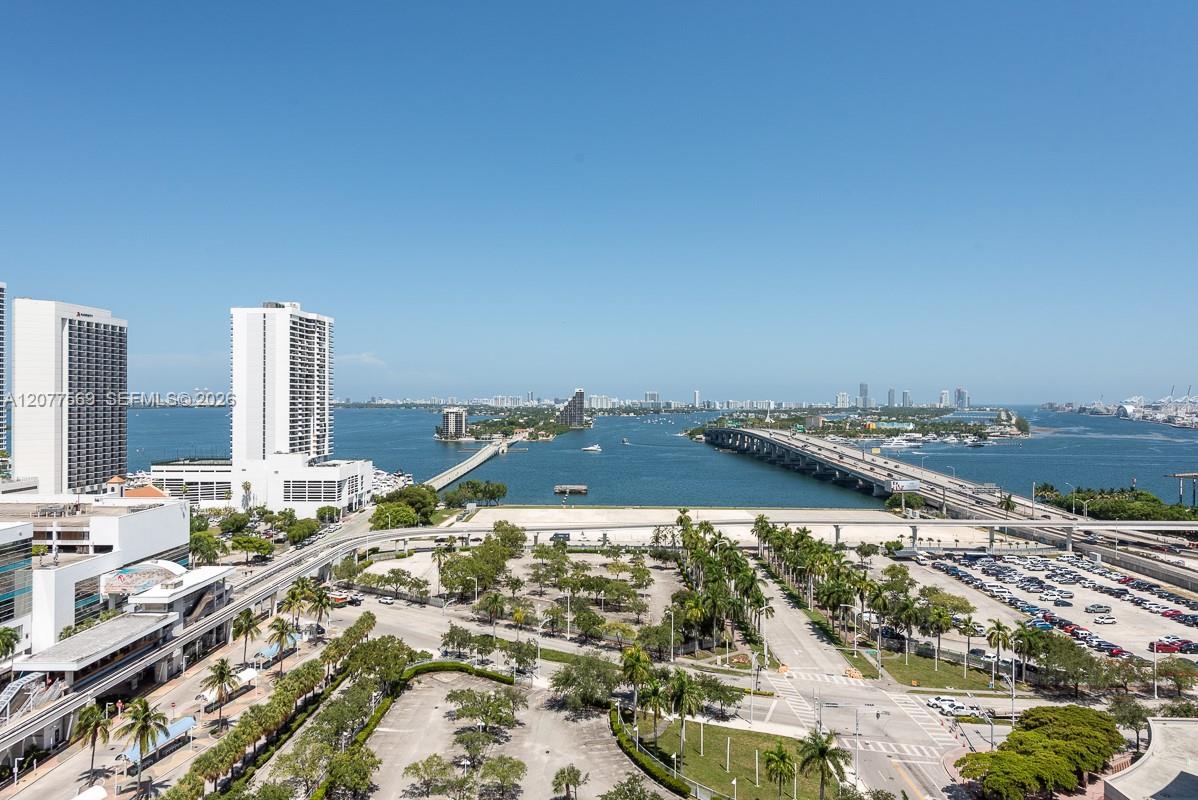 1400 Biscayne # 1604, Miami FL 33132 photo 3