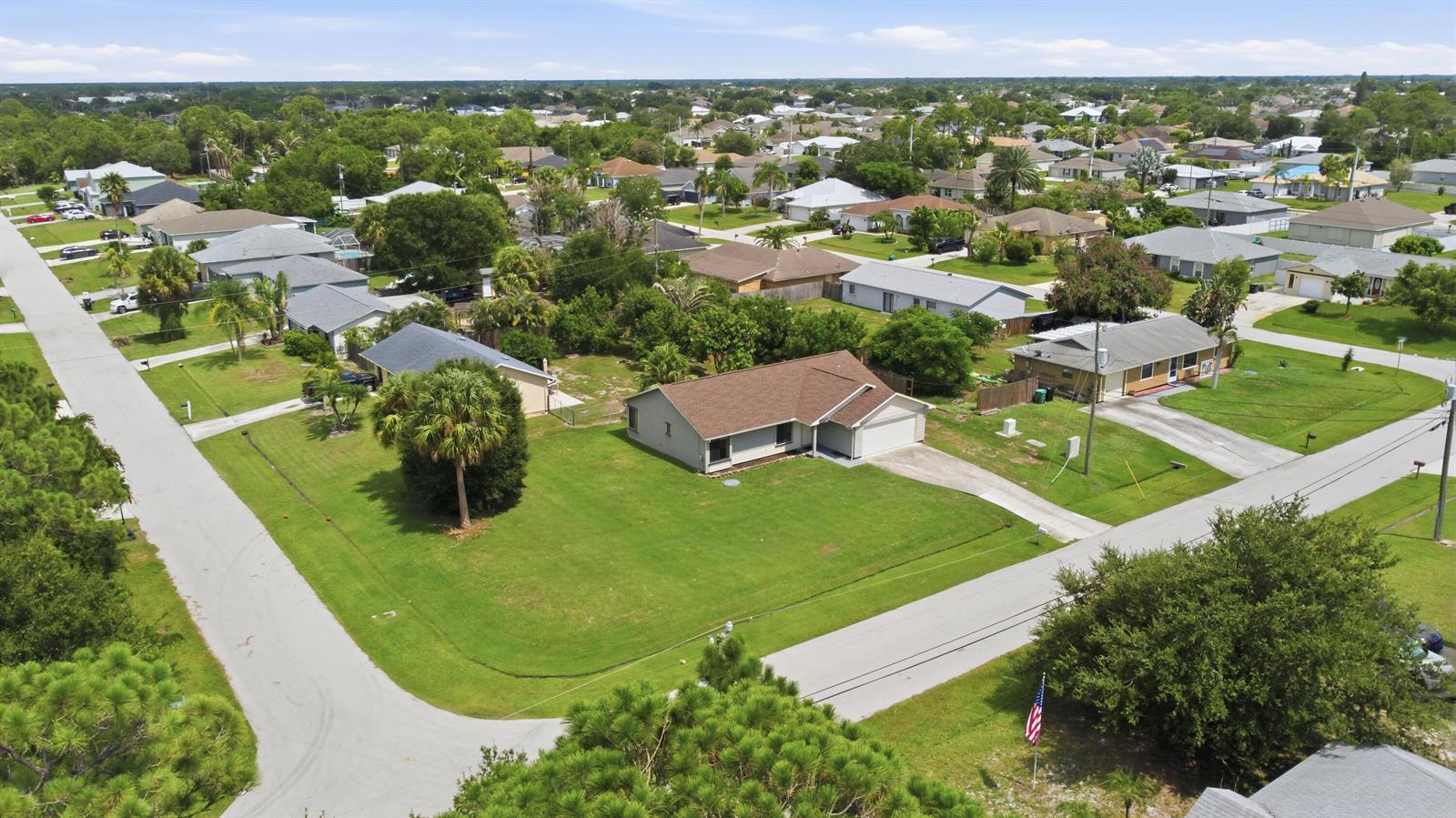 4057 SW Haycroft Street, Port St. Lucie FL 34953