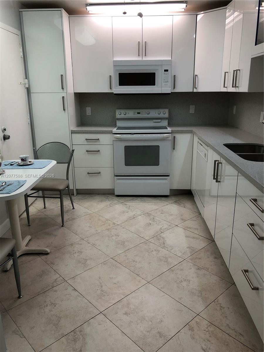 1890 S Ocean Dr *Seasonal* # 2001, Hallandale Beach FL 33009 photo 5