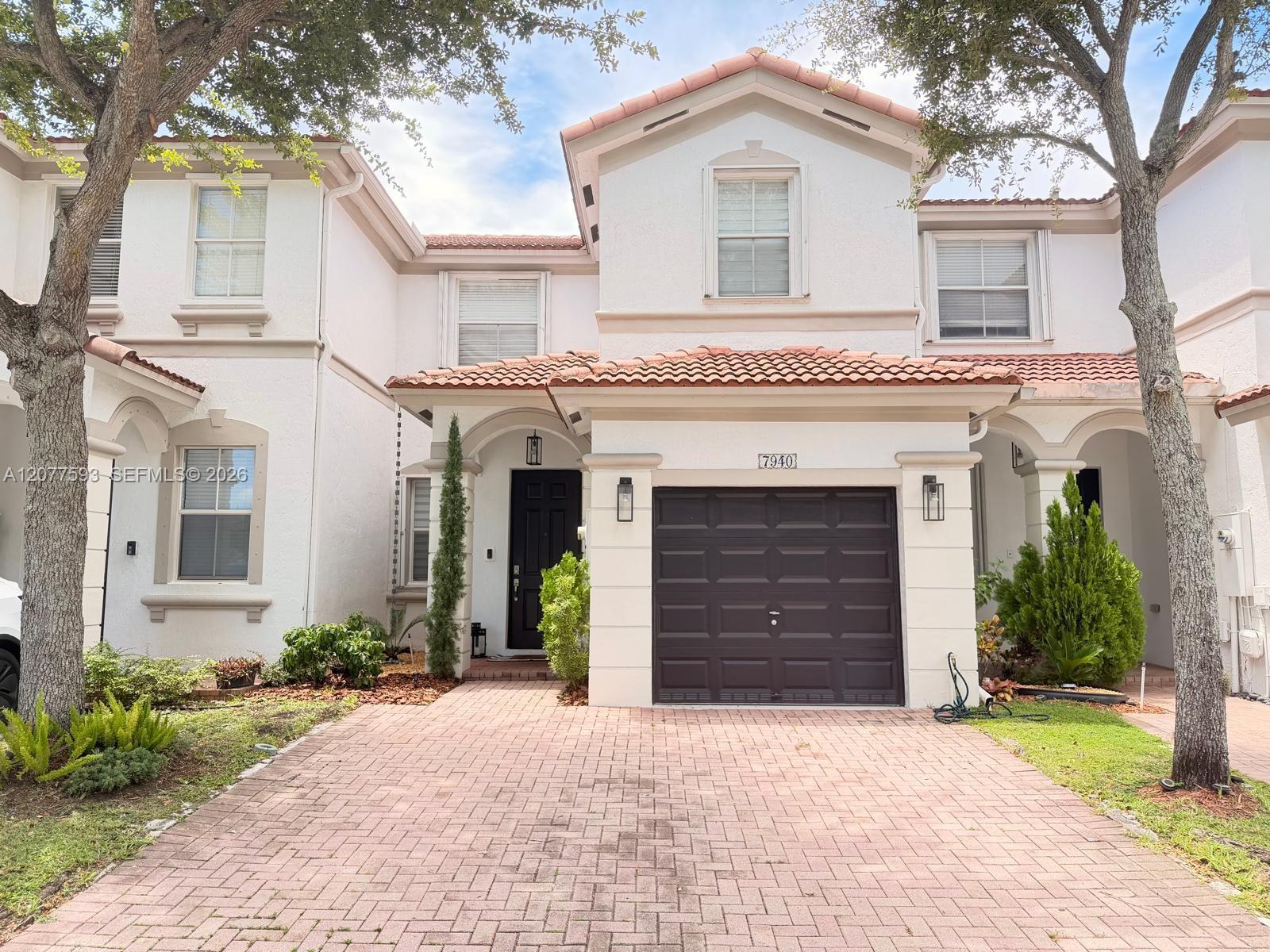7940 NW 108th Pl, Doral FL 33178 photo 4