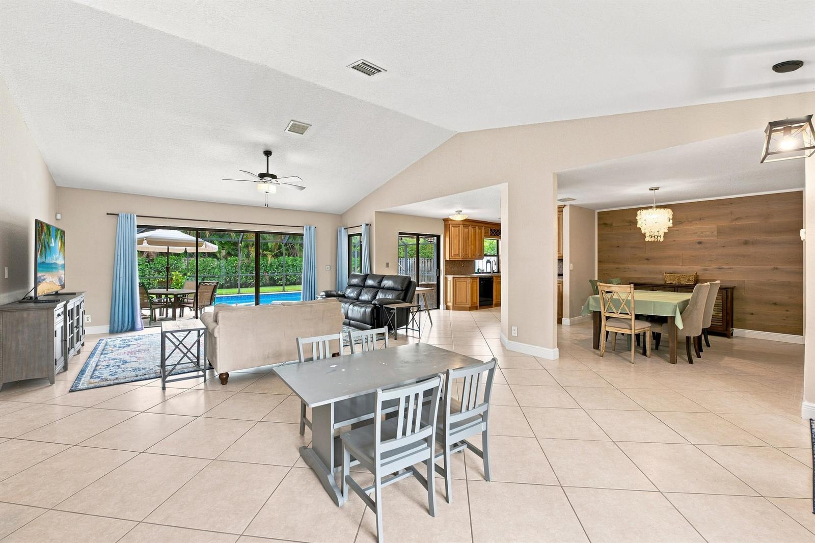 10666 NW 2ND Place, Coral Springs FL 33071 photo 5