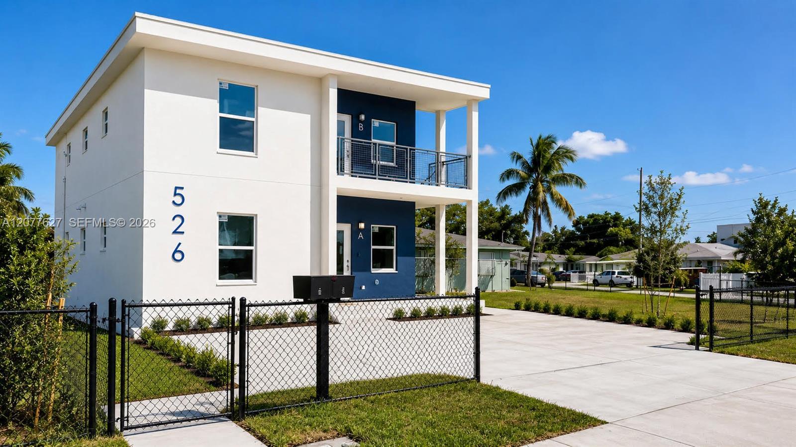 526 NW 6th St, Hallandale Beach FL 33009 photo 3