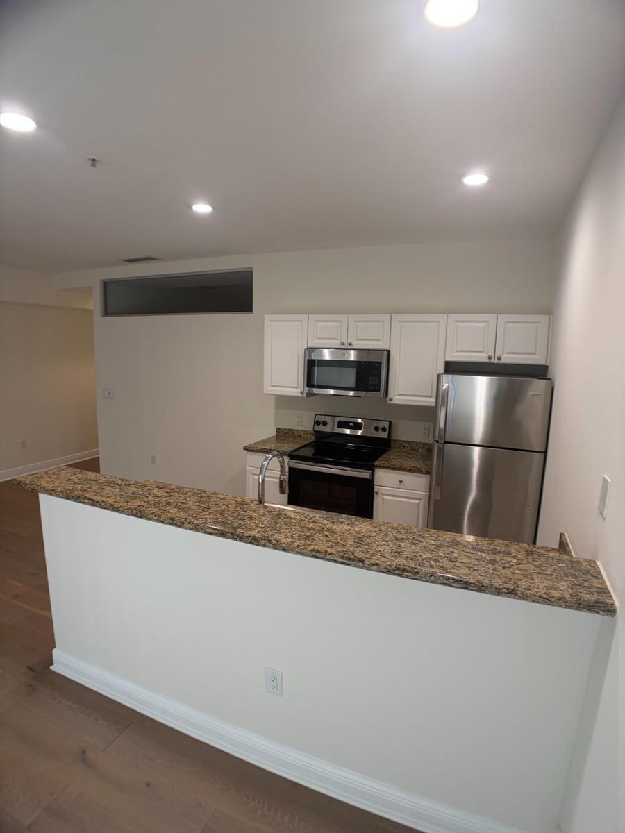150 SE 3RD Avenue # 13, Miami FL 33131 photo 3