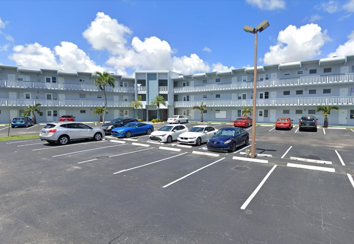 2200 Park Lane # 107, Hollywood FL 33021 photo 2