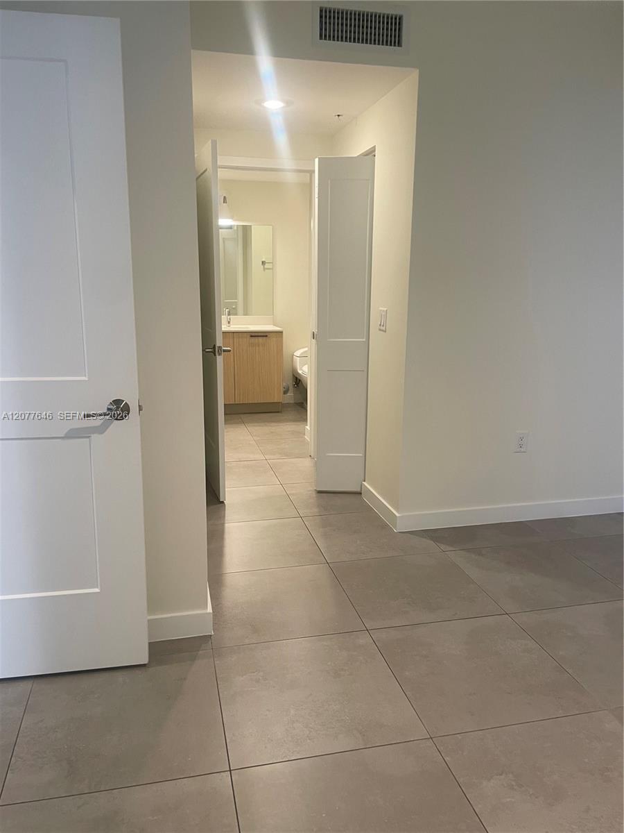 16395 Biscayne Blvd # 313, North Miami Beach FL 33160 photo 3