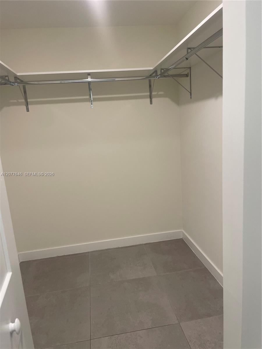 16395 Biscayne Blvd # 313, North Miami Beach FL 33160 photo 4