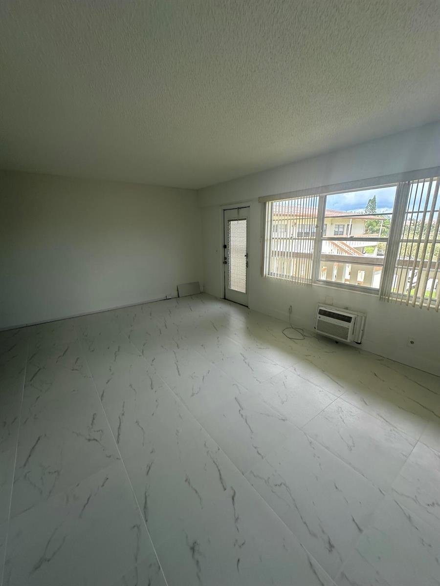 205 MANSFIELD Way E, Boca Raton FL 33434 photo 2