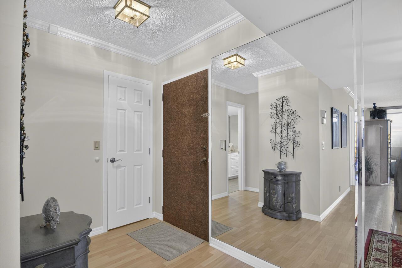 336 GOLFVIEW Road # 605, North Palm Beach FL 33408 photo 2