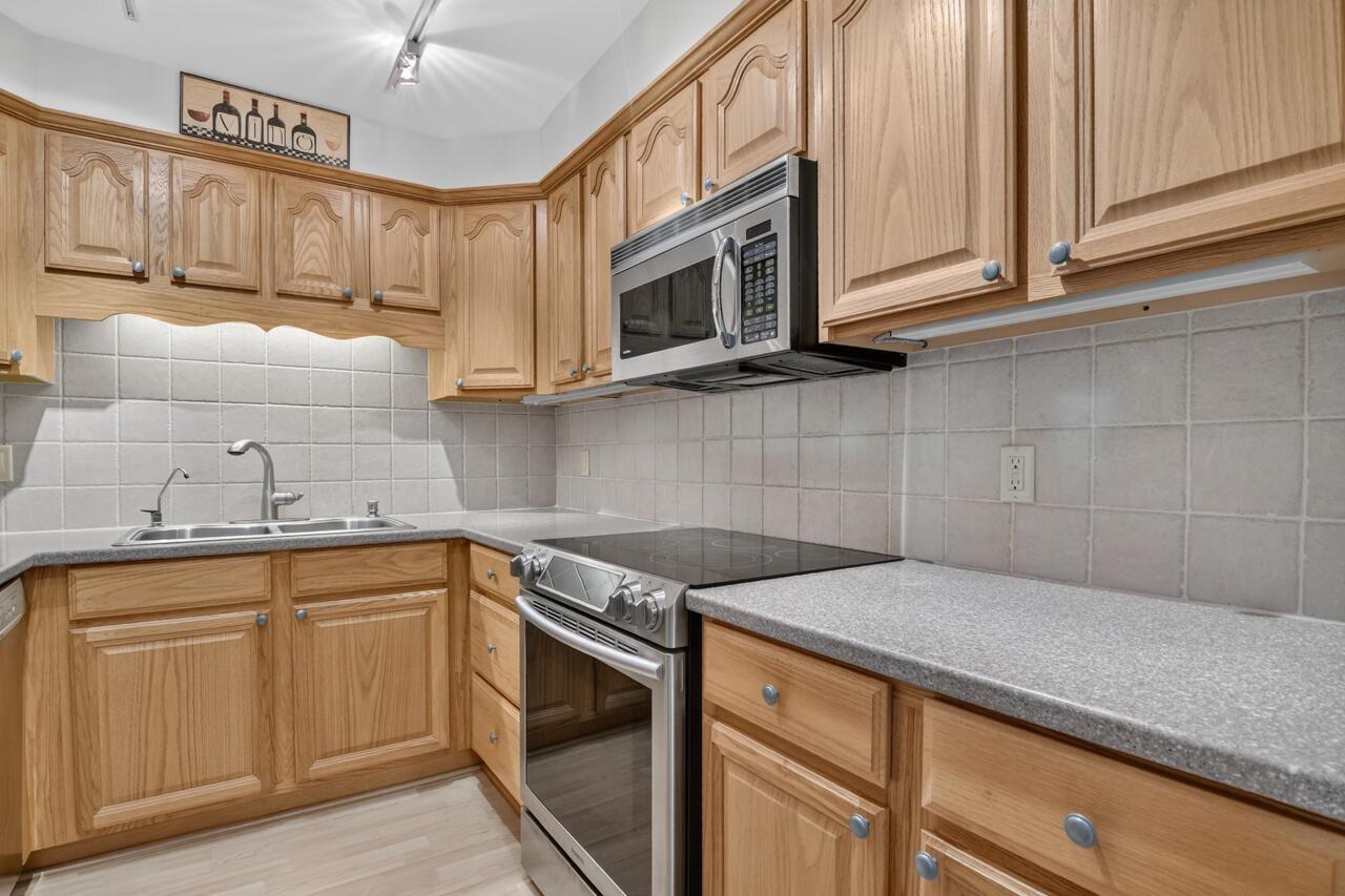 336 GOLFVIEW Road # 605, North Palm Beach FL 33408 photo 5
