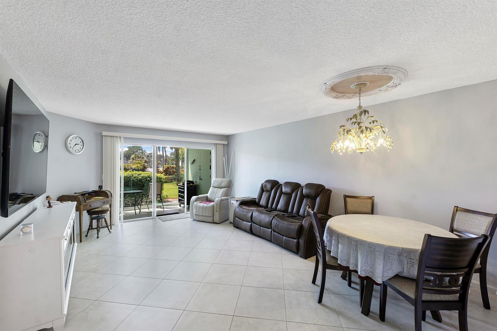 3590 Via Poinciana # 107, Lake Worth FL 33467 photo 4
