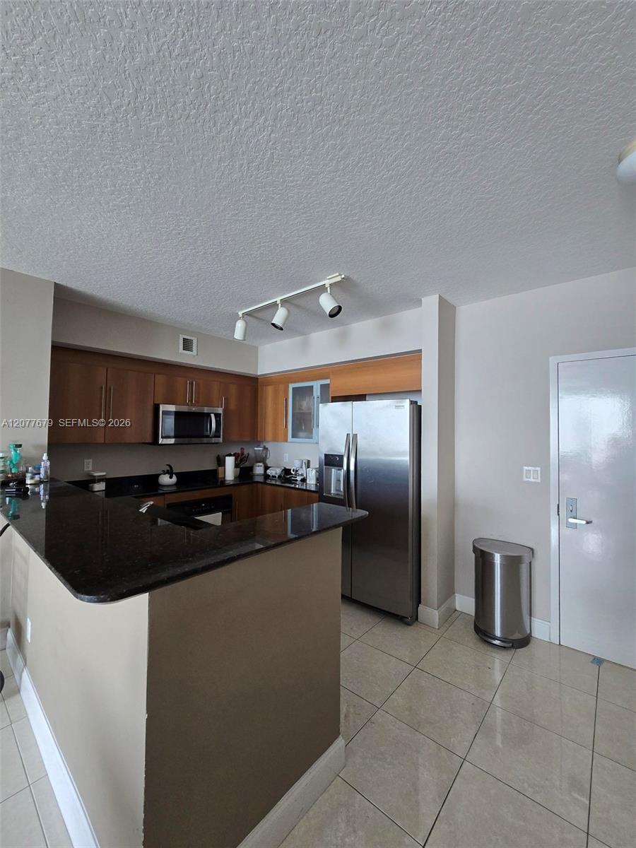 325 S Biscayne Blvd # 3115, Miami FL 33131 photo 4